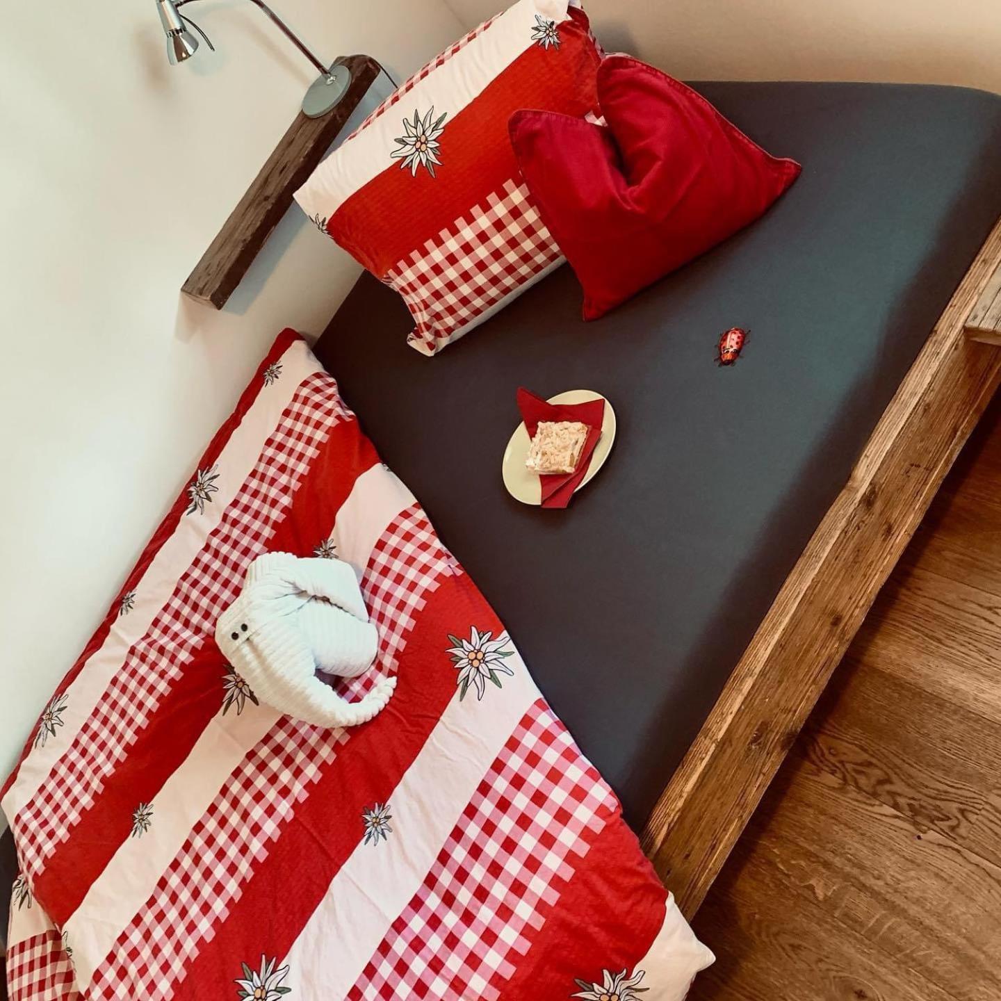 Conny'S B&B Niederweningen エクステリア 写真