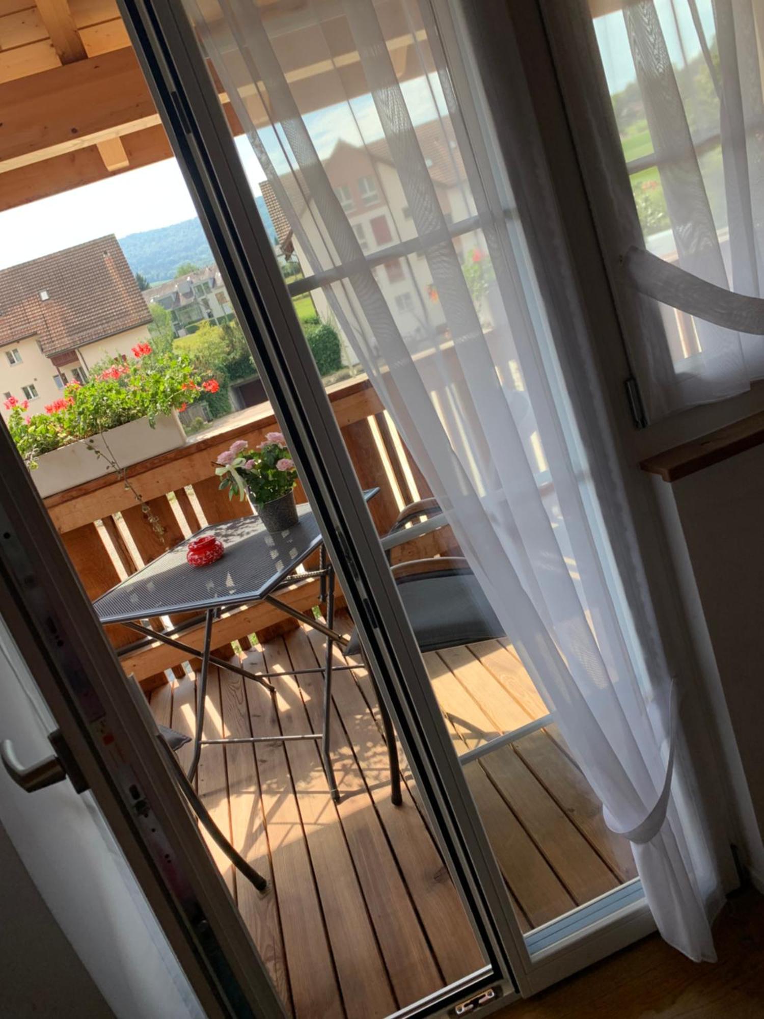 Conny'S B&B Niederweningen エクステリア 写真