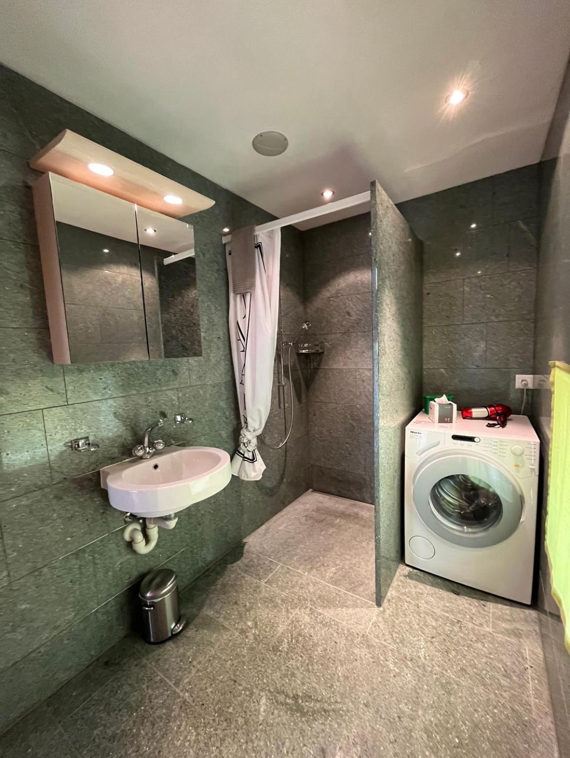 Conny'S B&B Niederweningen エクステリア 写真