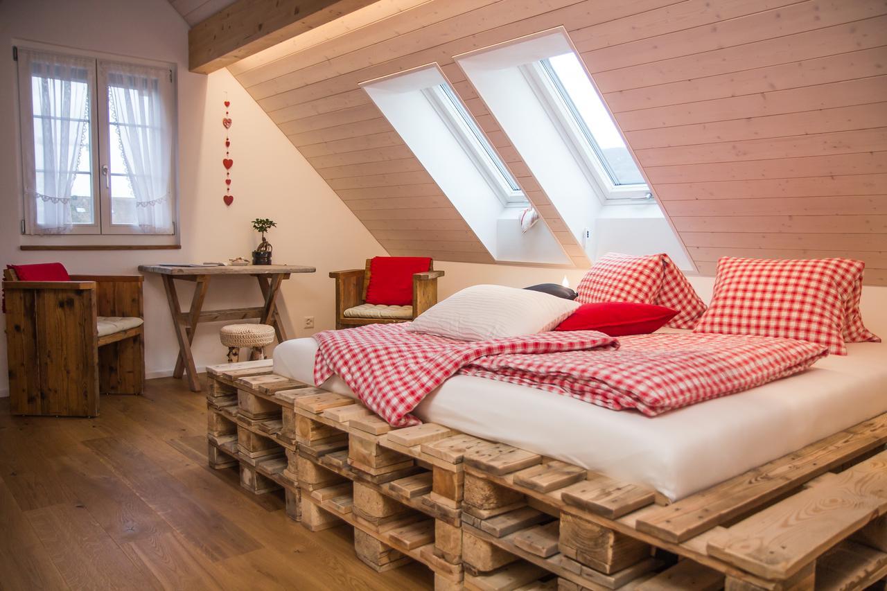 Conny'S B&B Niederweningen エクステリア 写真