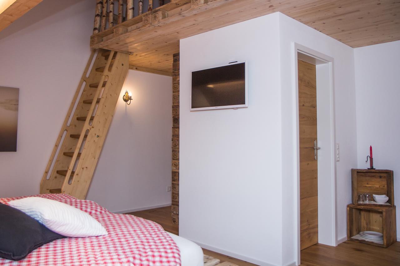 Conny'S B&B Niederweningen エクステリア 写真