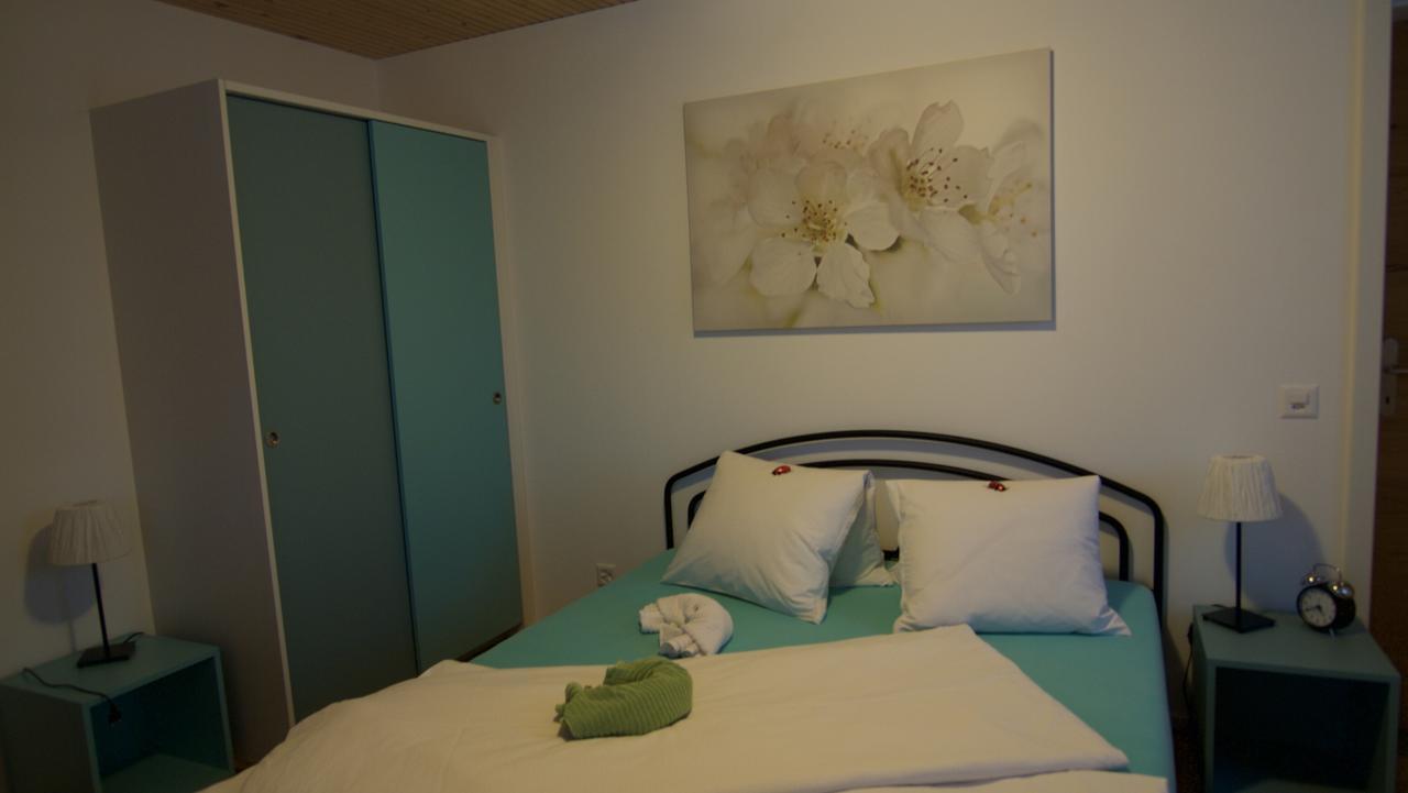 Conny'S B&B Niederweningen エクステリア 写真
